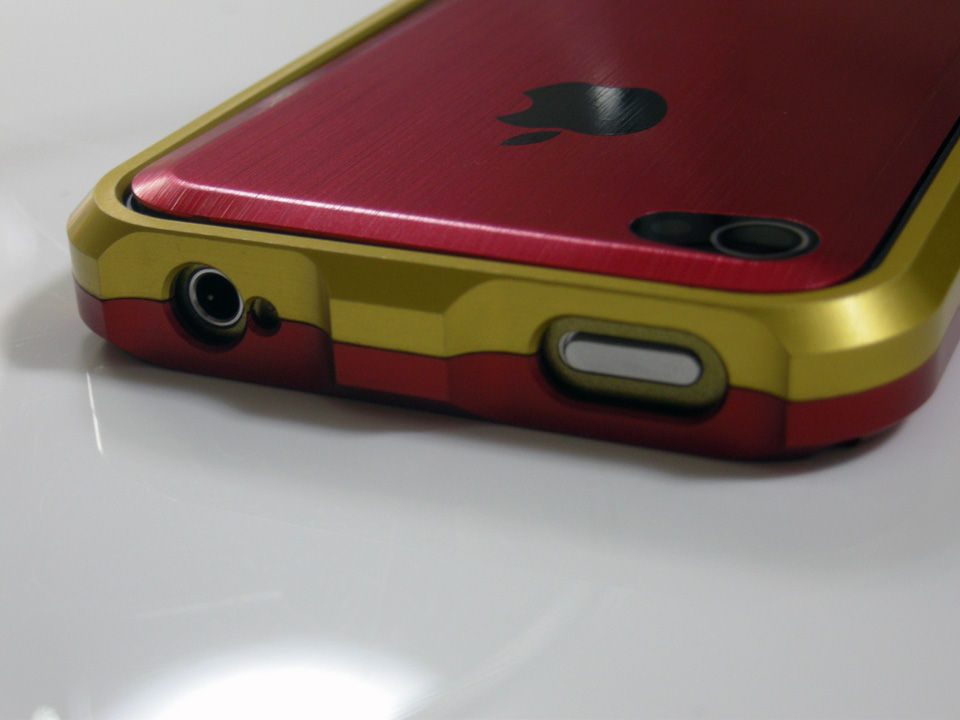 Iphone4用カスタムバックプレート Red が届いた アイアンマンっぽいiphoneを作ってみる おshinoブ