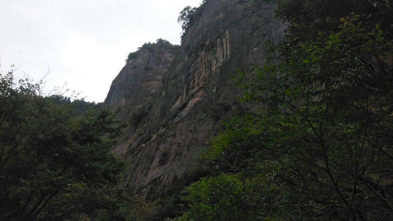クライミング 日向神ダム ハナタテ岩撤退 八女市矢部村 福岡発 タクシードライバーの登山日誌