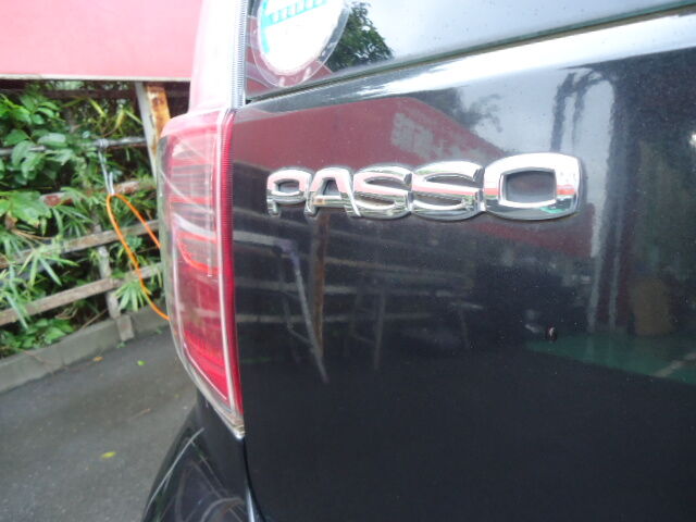 H16年 パッソ DBA-QNC10 フロントバンパー シルバー S28 [ZNo:31016792] パッソ（ＱＮＣ１０）フロントバンパー交換 : 新生オート飯能 みんなの