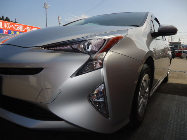 プリウス（ZVW50）ロッカーパネルモール交換 : 新生オート飯能