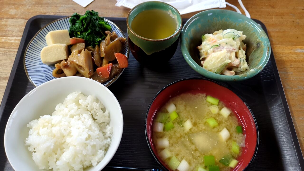 Onedaymenu 寿司 パンランチ食べ放題 昼食 デイサービスセンター大正浪漫館 : さわやか★日記