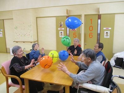 １fで風船を使ったレク ひびきのもり さわやか 日記