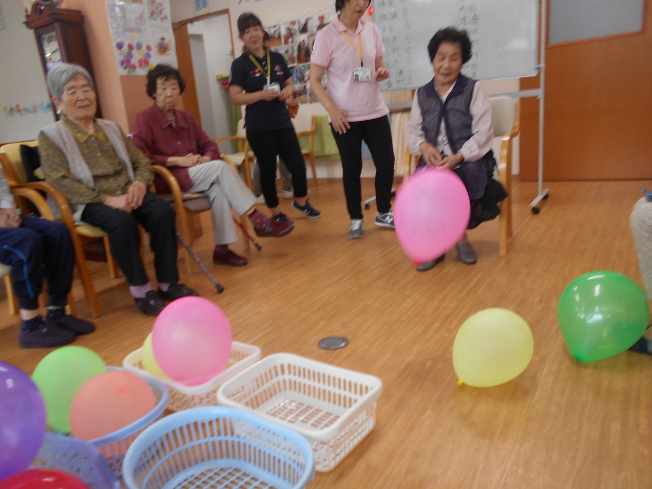 風船飛ばしｹﾞｰﾑ ﾃﾞｲｻｰﾋﾞｽｾﾝﾀｰ大正浪漫館 さわやか 日記