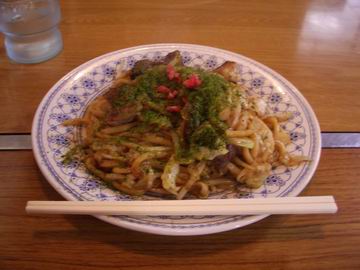 津山ホルモンうどん ひらめバーガー 岡山雑記帳