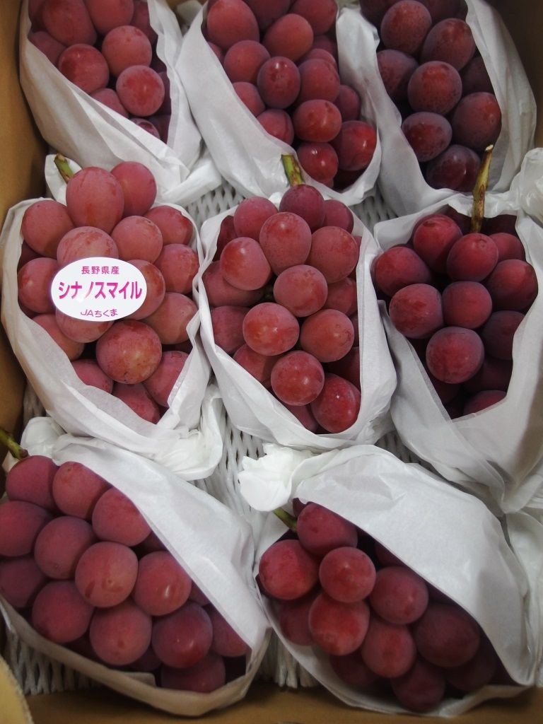 食べて 笑って 信州生まれのブドウ シナノスマイル 好評販売中 Asamana Manager S Blog