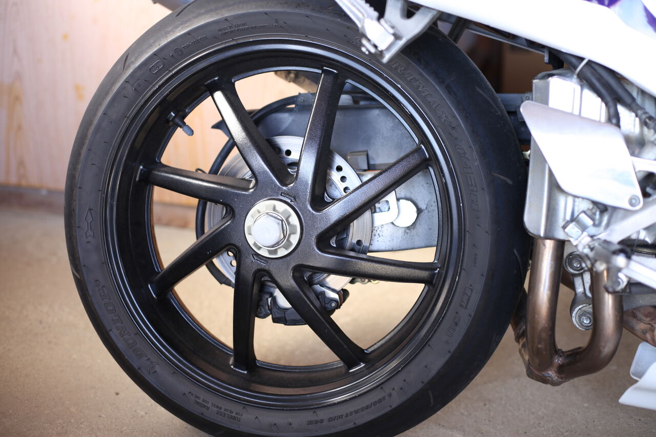 バトルファクトリー 片持ちスイングアーム用リアスタンド RVF400など
