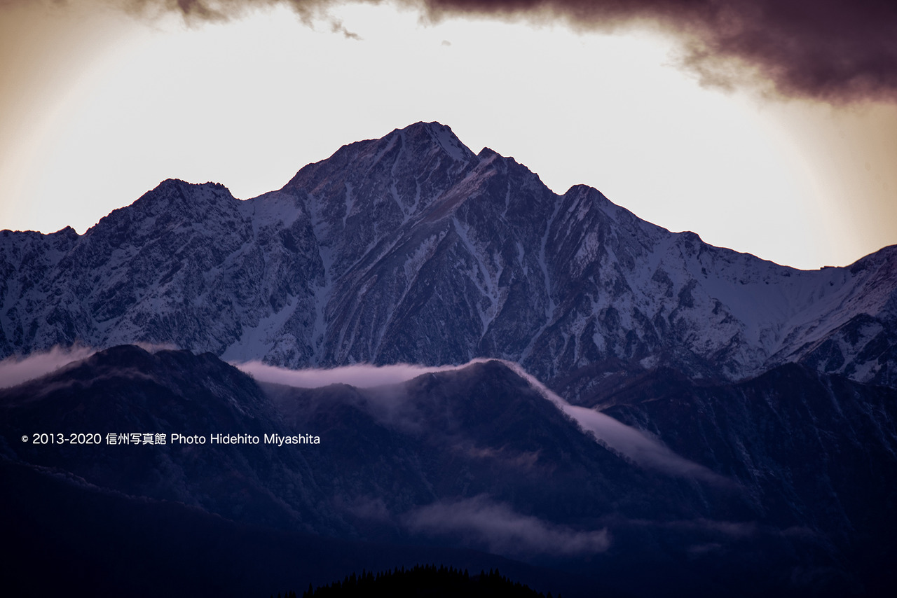 夕暮れの五竜岳_20201121-_DSC6103