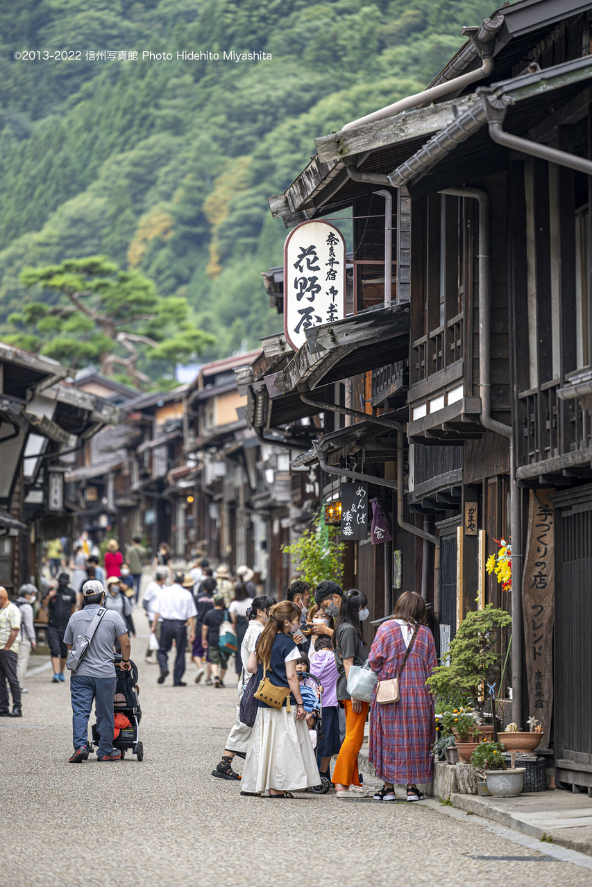 賑わう奈良井宿_20220828-_DSC6979
