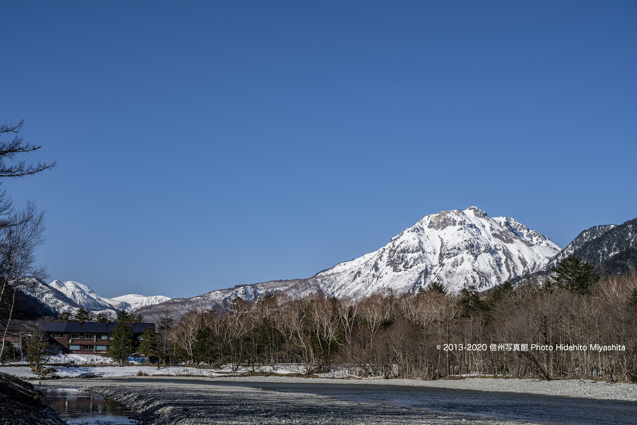 青空と焼岳_20200411-_DSC3078