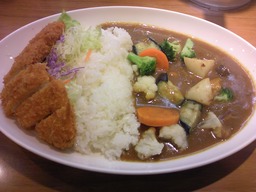 マグロカツカレー