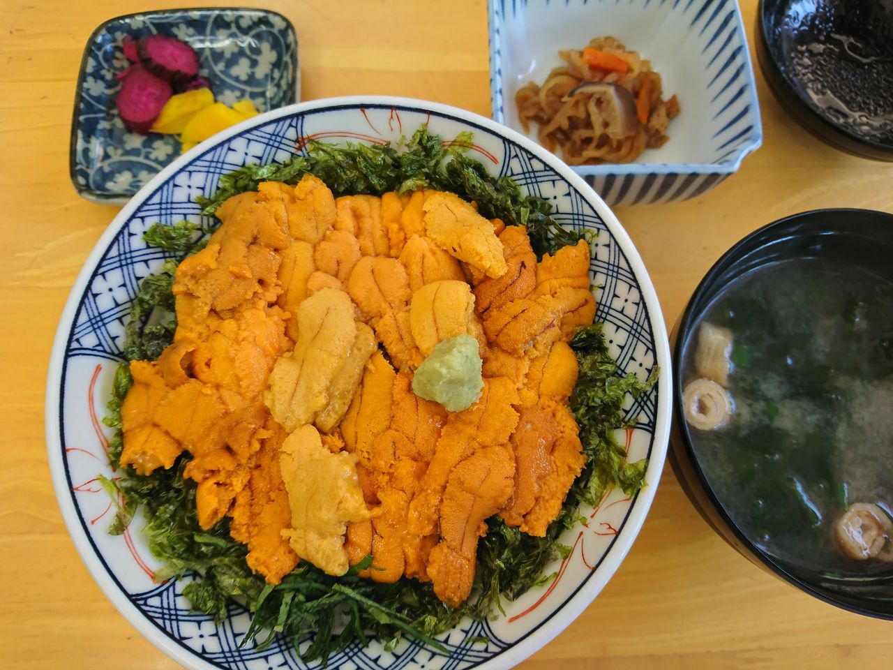 晋太の昼飯ひとり飯 【東広島】 : 日御碕でうに丼