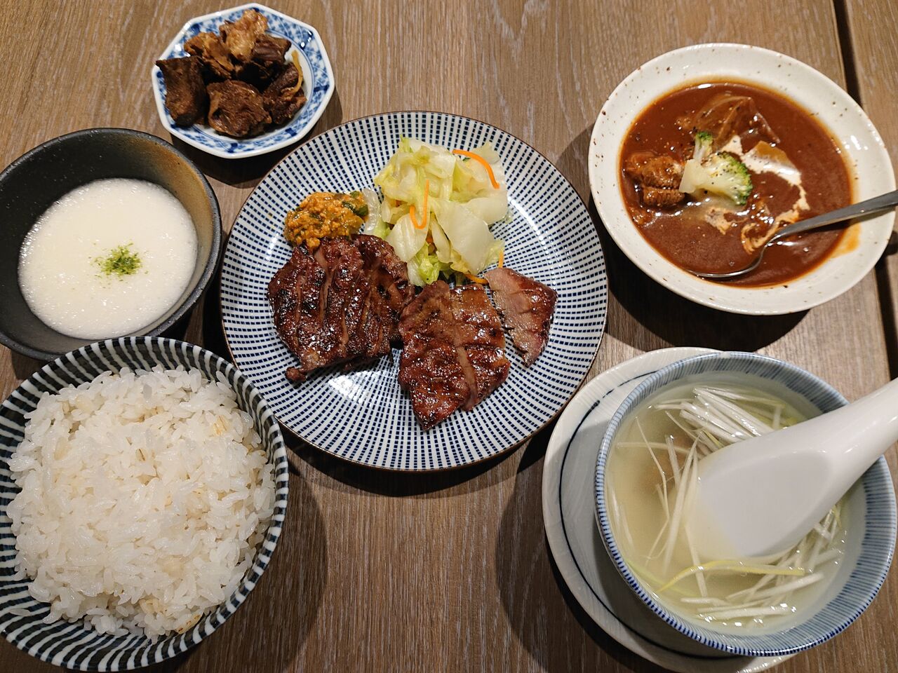 広島駅で牛タン定食 晋太の昼飯ひとり飯 東広島