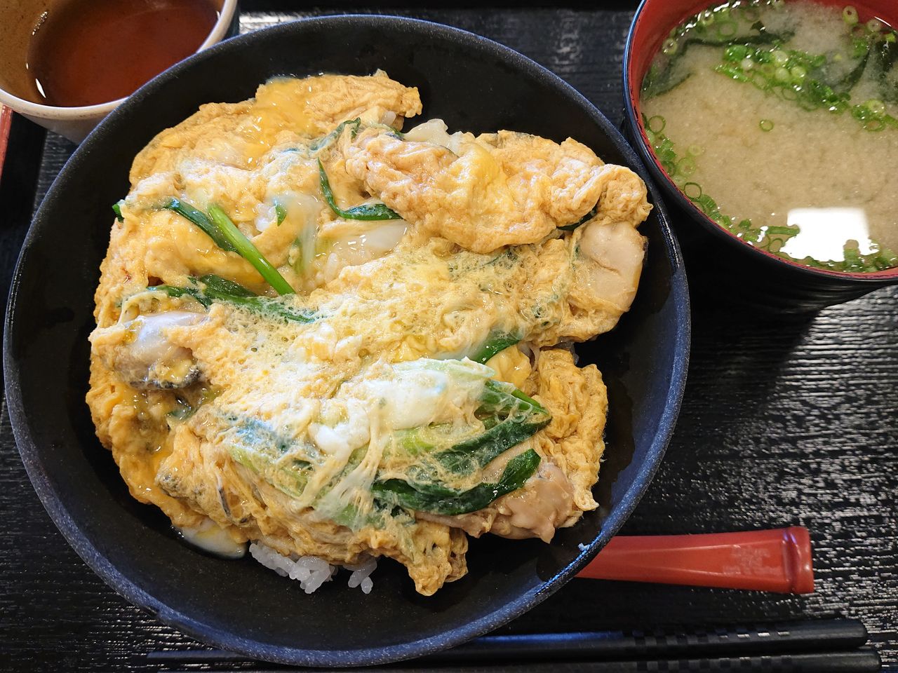 魚食堂たわらで牡蠣丼 : 晋太の昼飯ひとり飯 【東広島】