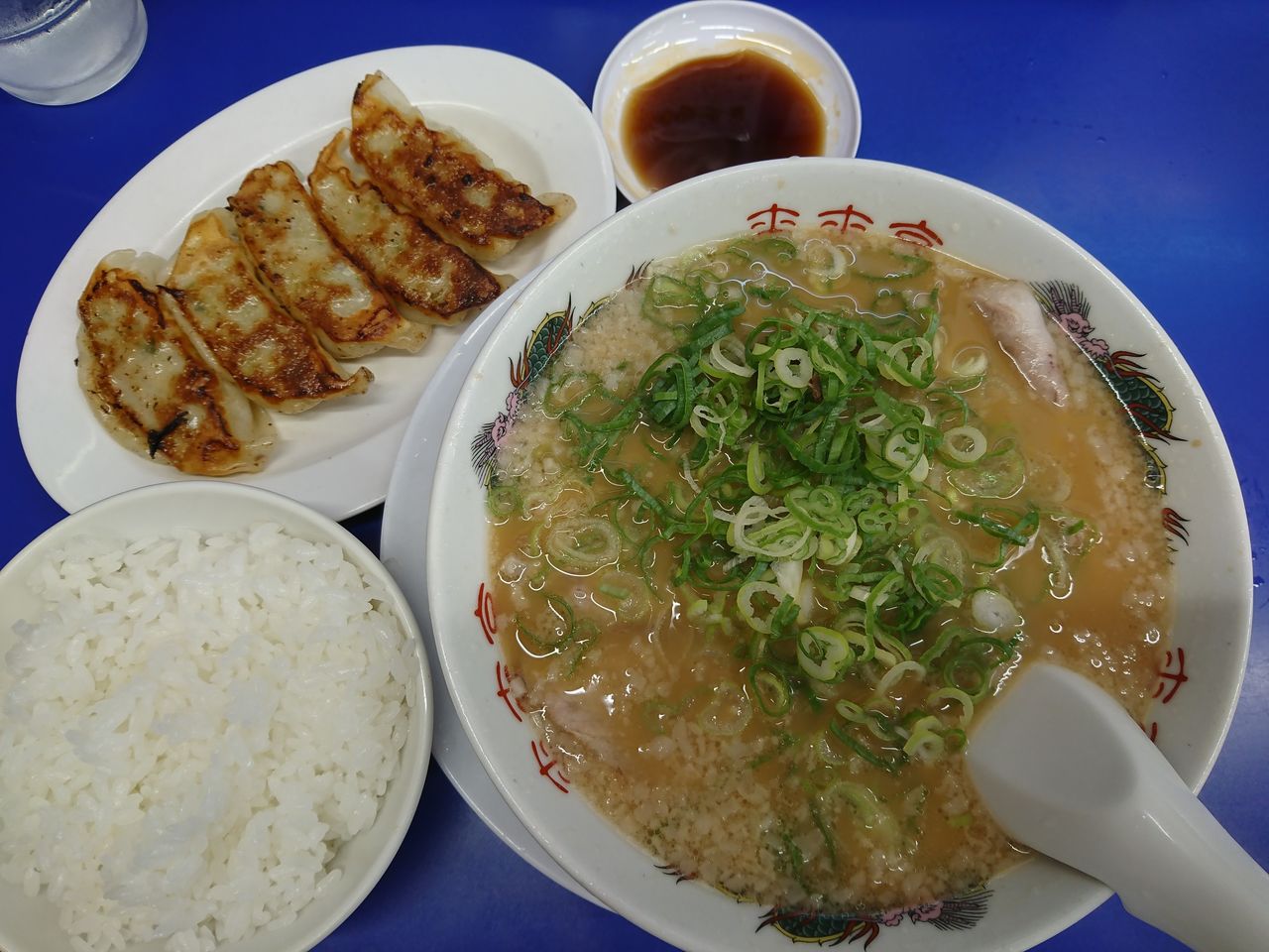 来来亭の宿題 晋太の昼飯ひとり飯 東広島