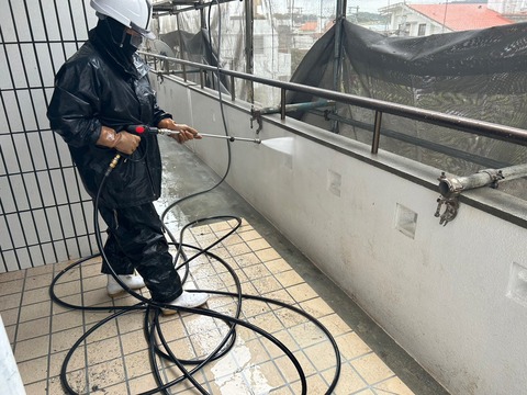 LINE_ALBUM_知念様二世帯住宅塗替え工事プランB_230424_66_0