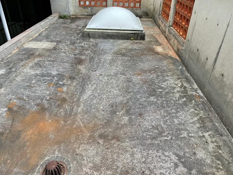 LINE_ALBUM_県立芸大外部トイレ屋上防水工事_221223_1