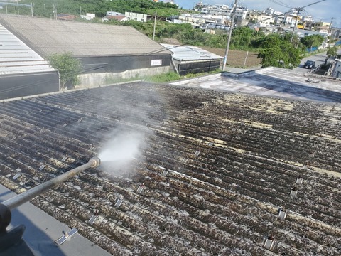 LINE_ALBUM_嘉数邸屋上西側壁断熱遮熱工事_221013_39