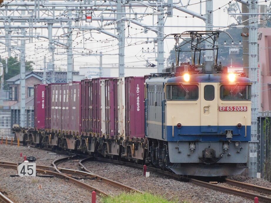 EF65形電気機関車、シキ801＋ヨ8402 - 令和4年8月 : 深徒徒