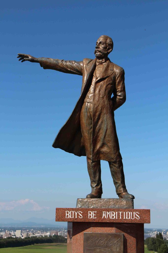 さっぽろ羊ヶ丘展望台 クラーク博士像 出来のいい銅像があるだけで 一人当たり500円徴収できるという かなり効率のいい商売 北海道観光 旅行記ブログ 北海道旅行記 生活 法律会計 医療関係備忘 さっぽろ羊ヶ丘展望台 クラーク博士像 出来のいい銅像があるだけで 一人当たり500円徴収できるという かなり効率のいい商売 北海道観光 旅行記ブログ 北海道旅行記 生活 法律会計 医療関係備忘