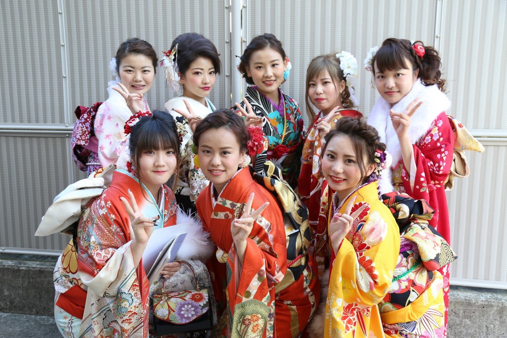 悲報 辛すぎるボッチ成人式 欠席予定 だった代男性が参加して感じた後悔と改心 約3割は 行きたくない と感じている ネット News