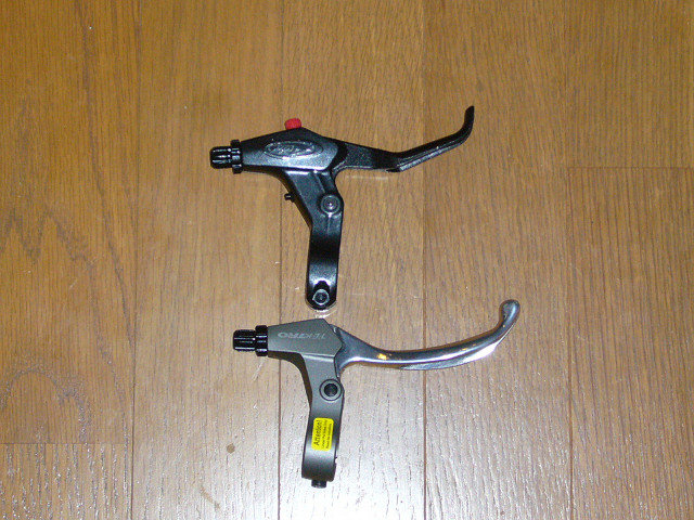 ブレーキレバーのセッテイングと交換 Giant Escape R3 1 と 乱読のブログ 福岡 ブレーキレバーのセッテイングと交換 Giant Escape R3 1 と 乱読のブログ 福岡