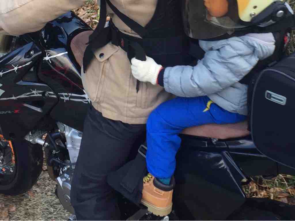 3歳の息子と初めてのタンデム タンデム用装備のススメと気をつける事 Shinyo Mag シンヨ マグ
