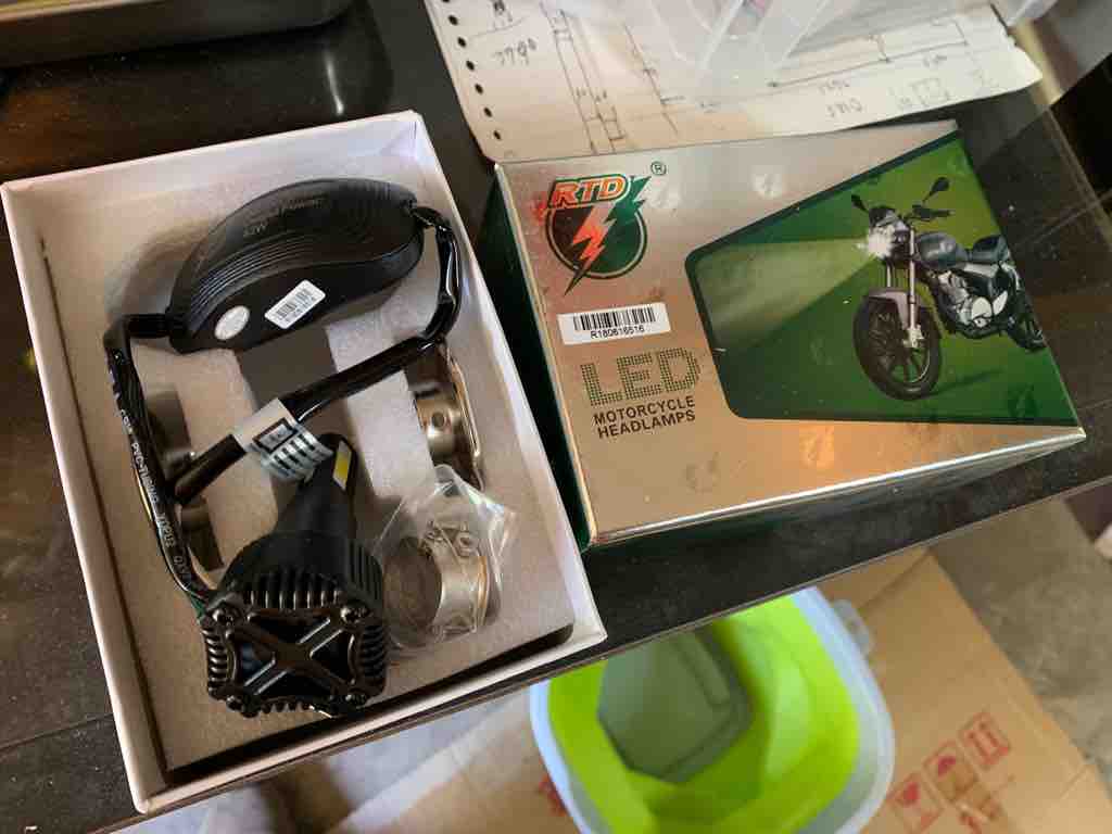 DRZ400SM 暗いヘッドライトを純正レンズのままLED化 / POOPEE DRZ400SM 暗いヘッドライトを純正レンズのままLED化 / POOPEE