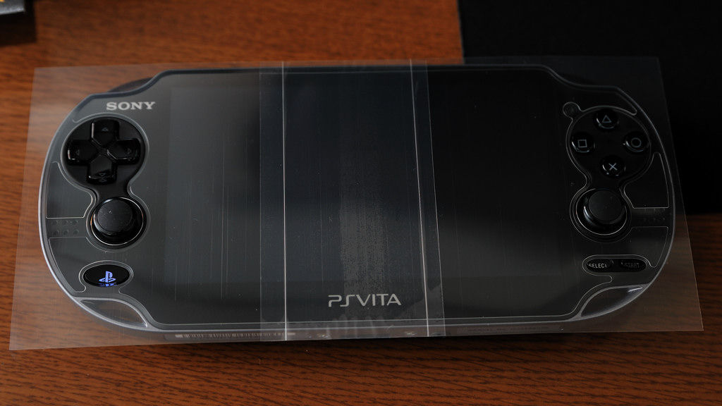 PS Vita用保護シールやらケースやらを物色する : しおいんですけど