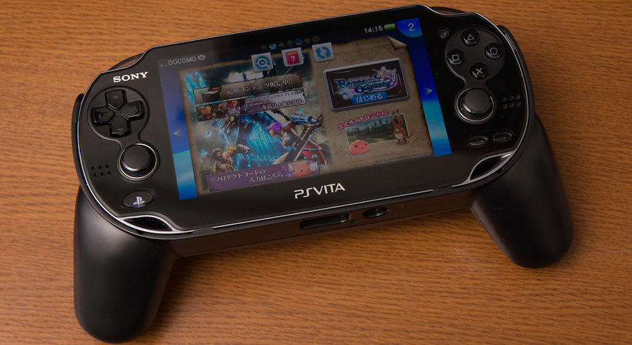 PS Vita 黒 PCH-2000本体、16GB SDカード、アシストグリップ