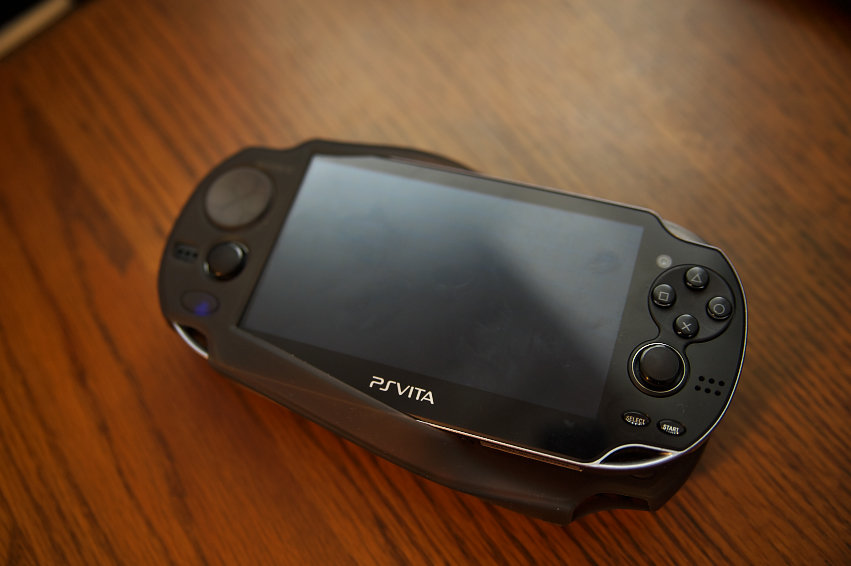PS VITA『シリコングリップV』でプレイ環境が劇的向上！ : しおいん 