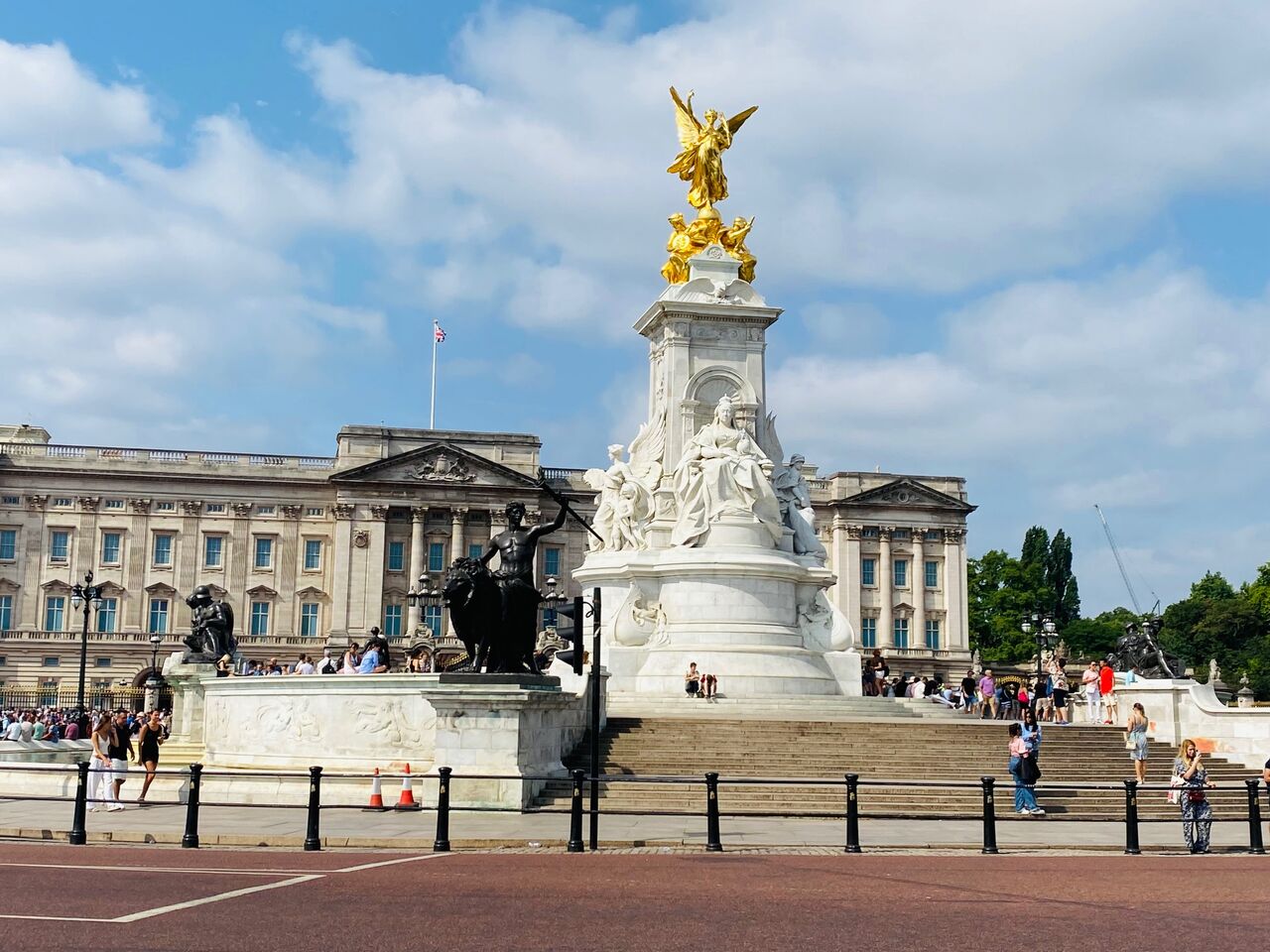 ファーストクラスでロンドン旅 Vol 11 令 現役サラリーマンが副業で時間付きの収入を得ながら マイルで世界中をタダで旅するブログ ファーストクラスでロンドン旅 Vol 11 令 現役サラリーマンが副業で時間付きの収入を得ながら マイルで世界中をタダで旅するブログ