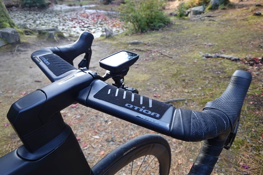 Venge Proのハンドルにotion Tt Triハンドルバー Dhバー用グリップシートを貼り付け 疾風迅雷