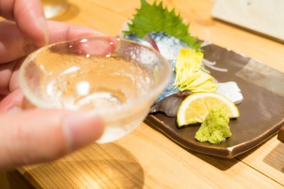 お刺身と冷酒2