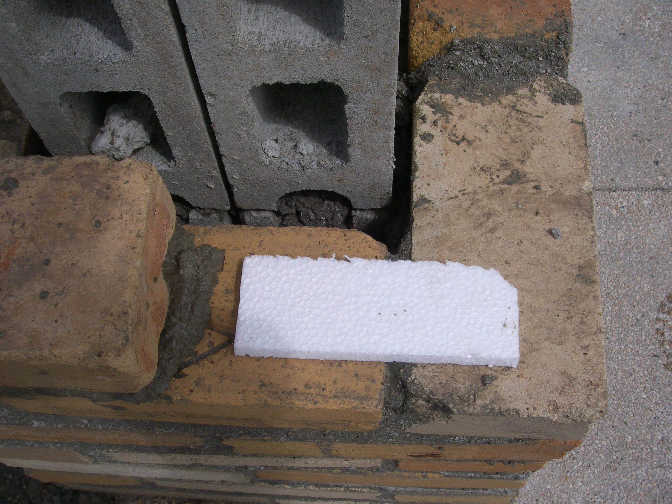 レンガの門柱 二日目 田舎暮らし 煙樹ヶ浜 えんじゅがはま だより