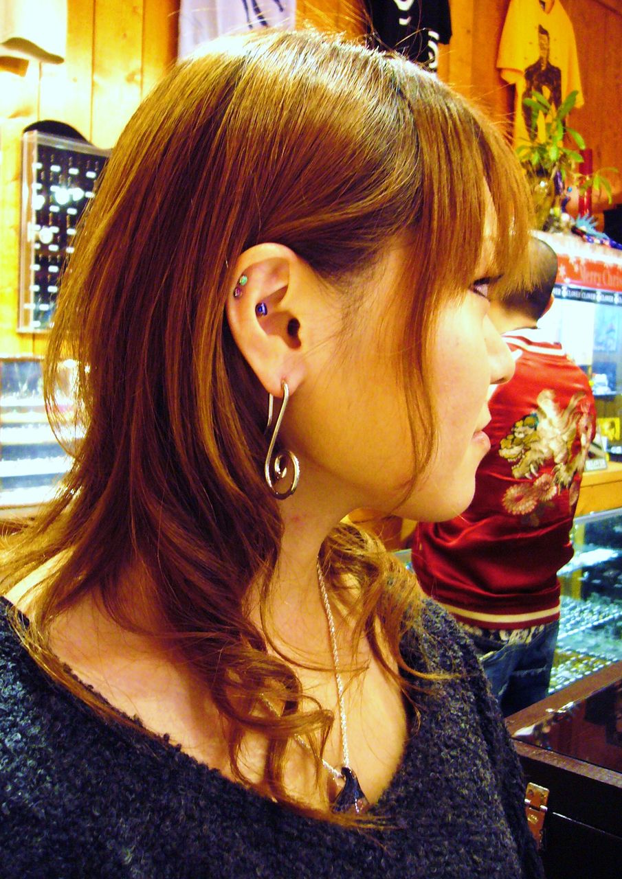 ピアスのコーディネート サンプルその20・・・は特別編（前編） : 茶