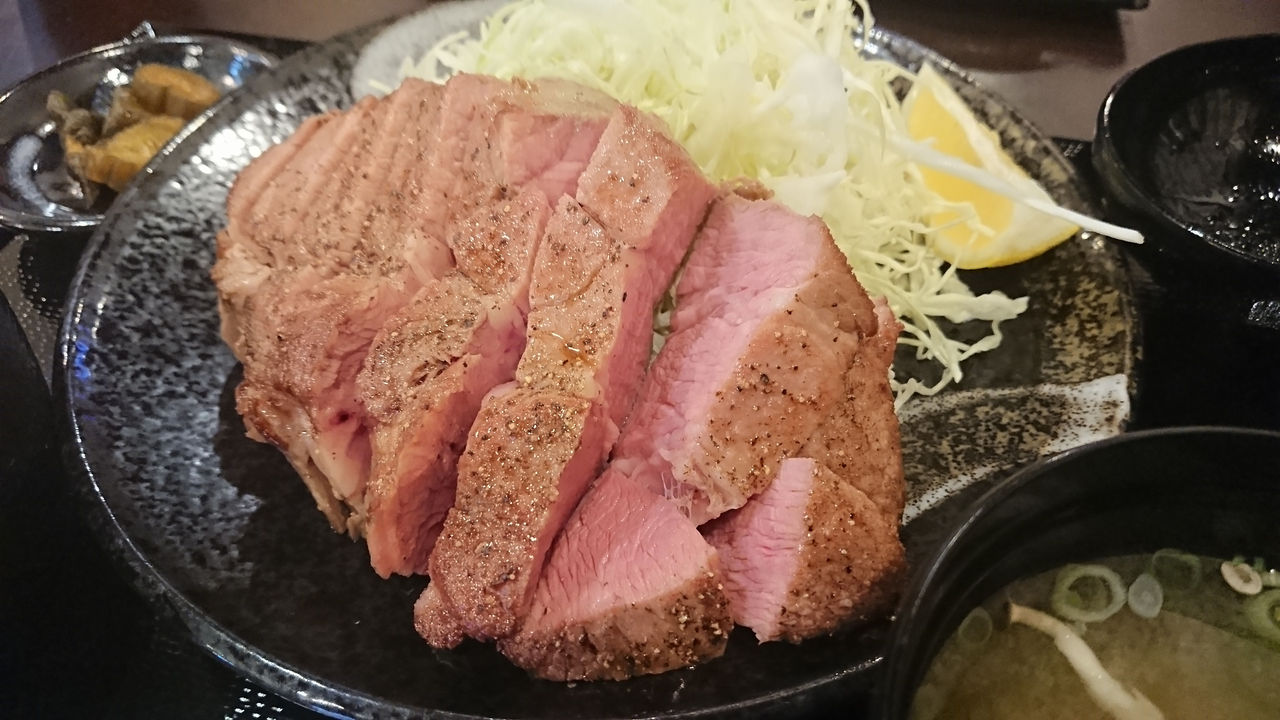 上尾 キセキ食堂でキセキの豚肉料理を食らう シロクマ市 広報課 上尾 キセキ食堂でキセキの豚肉料理を食らう シロクマ市 広報課