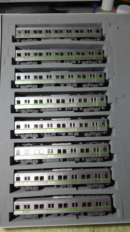 20170703_新宿線ケース内