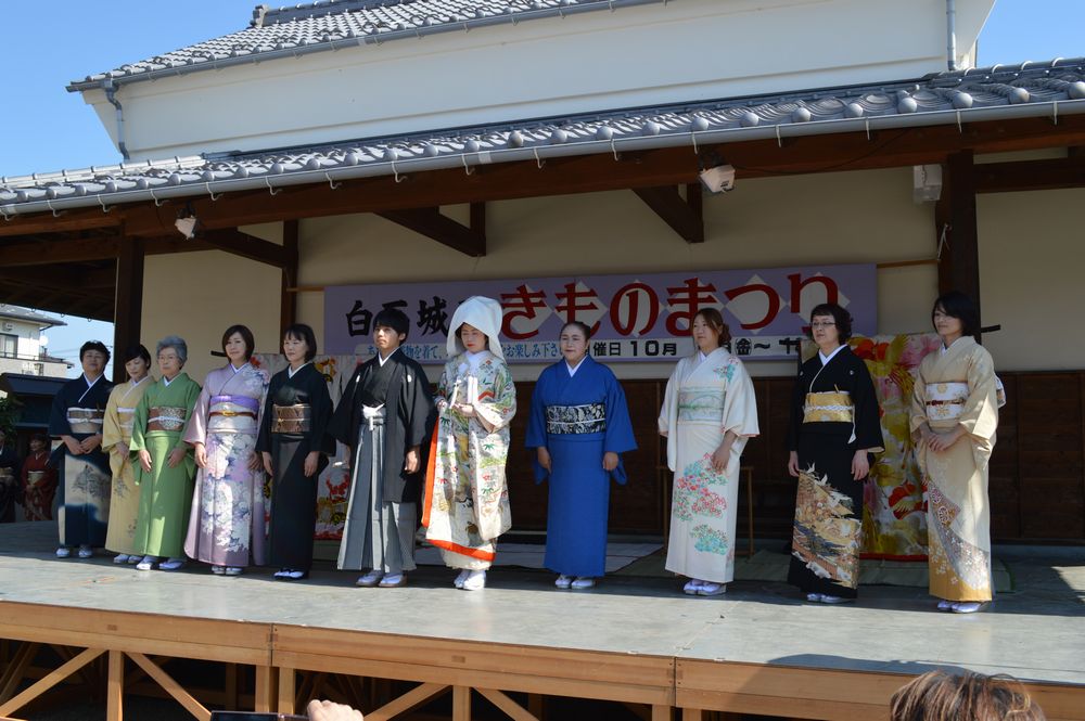 花嫁着付けショーから花嫁行列へ 白石まちづくり2 花嫁着付けショーから花嫁行列へ 白石まちづくり2