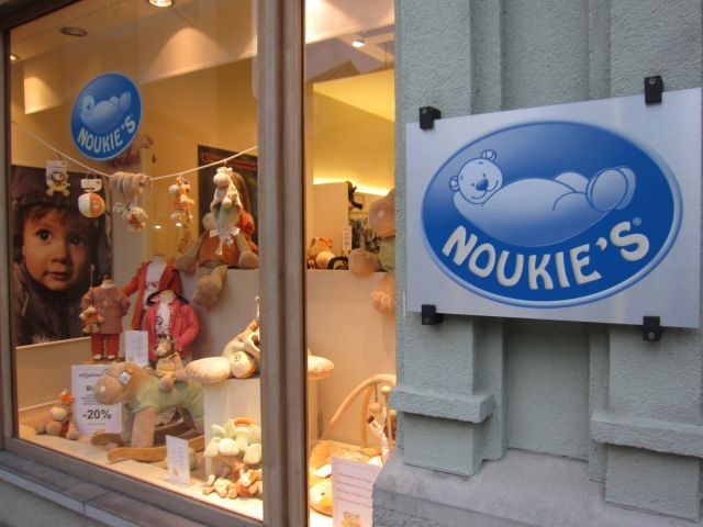 オランダの赤ちゃんグッズの店にて ミラノ駐在ブログ