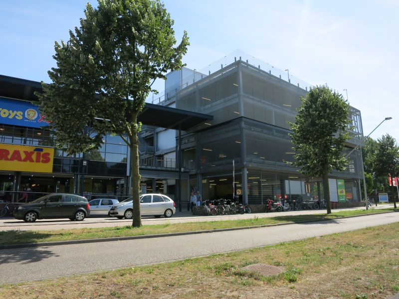 Nike store clearance amsterdam openingstijden osdorp