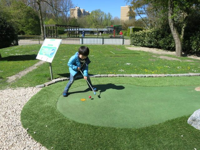 お子さん大喜び Amstelpark内のパターゴルフ Midgetgolf Amstelveen Blog お子さん大喜び Amstelpark内のパターゴルフ Midgetgolf Amstelveen Blog