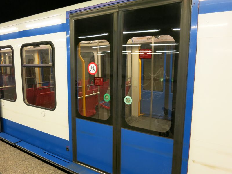 Metro 地下鉄 の故障ドアにご注意 Amstelveen Blog Metro 地下鉄 の故障ドアにご注意 Amstelveen Blog
