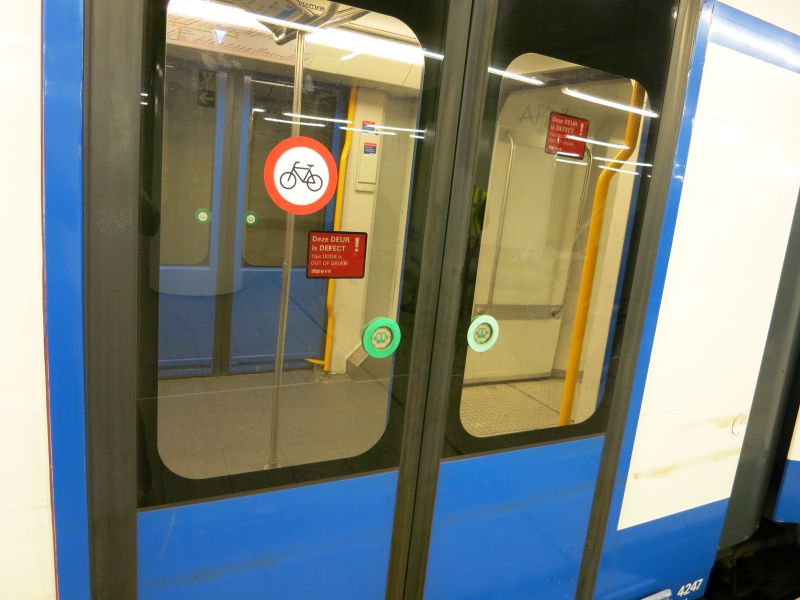 Metro 地下鉄 の故障ドアにご注意 Amstelveen Blog Metro 地下鉄 の故障ドアにご注意 Amstelveen Blog