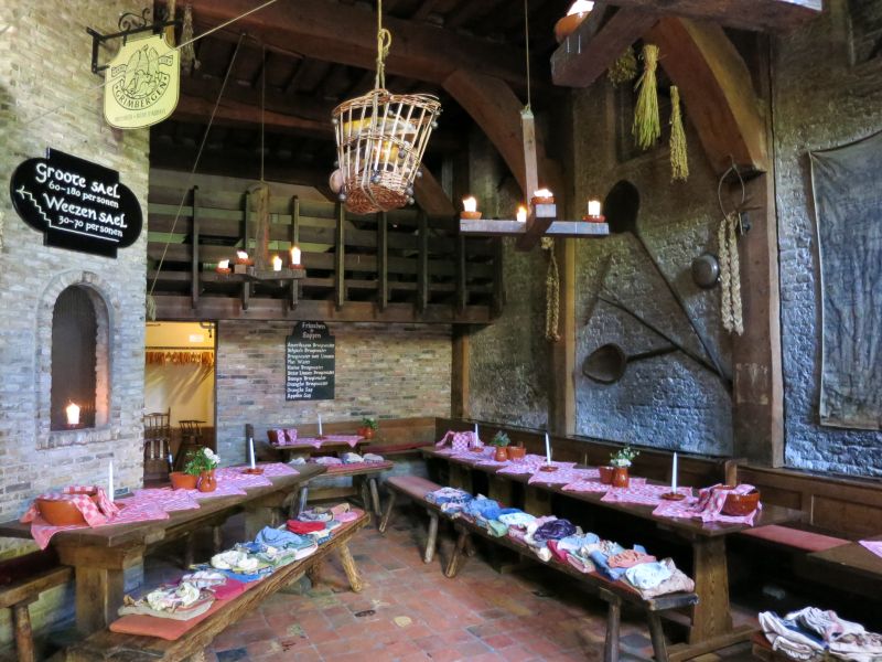 中世を再現したレストラン 手づかみで食べよう Stadsherberg Del Mol Amstelveen Blog