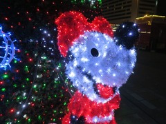 DisneyTree09