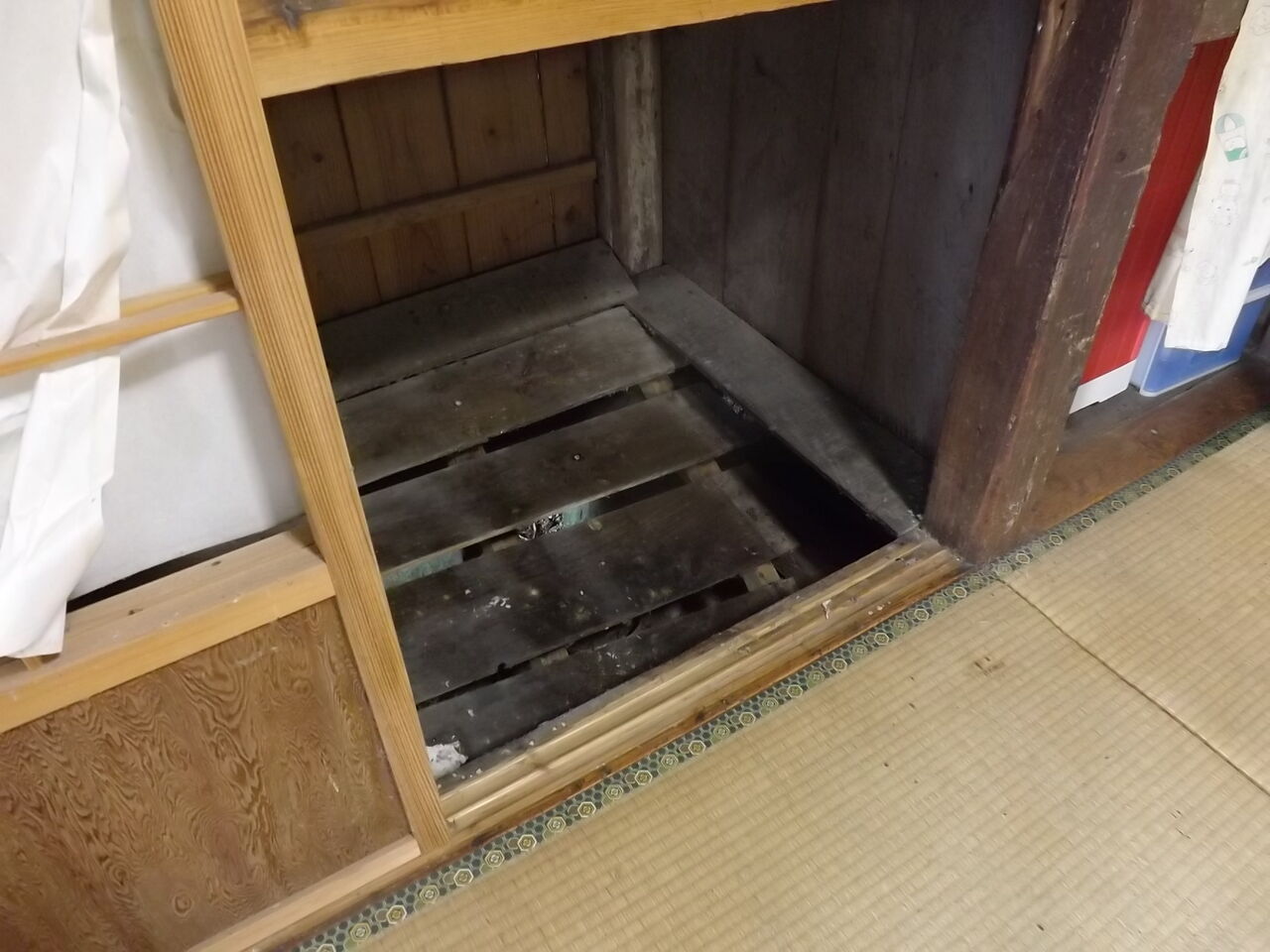 押入れの床が抜けた 思龍の庵 押入れの床が抜けた 思龍の庵