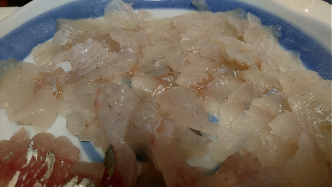 メッキは赤身 白身 高知で釣ったメッキの刺身と塩焼き ライトゲーム 猪丸の釣りとグルメと メッキは赤身 白身 高知で釣ったメッキの刺身と塩焼き ライトゲーム 猪丸の釣りとグルメと