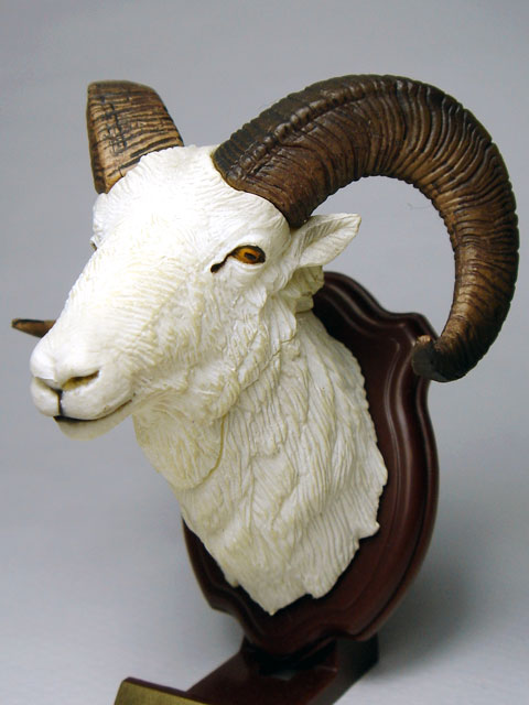 エゾシカかわいい。ユージン「ハンティング・トロフィー」買ってみた