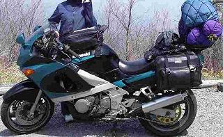 ∀・）ｲｲ!!RENNTECのリアキャリア : カウル付きバイク友の会