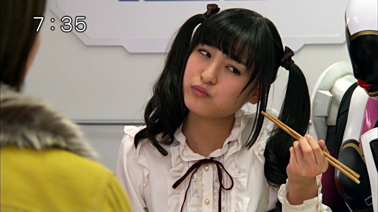 芸能 烈車戦隊トッキュウジャーのトッキュウ３号 ミオ役 梨里杏 ｄｖｄでビキニ姿を披露 速報するお